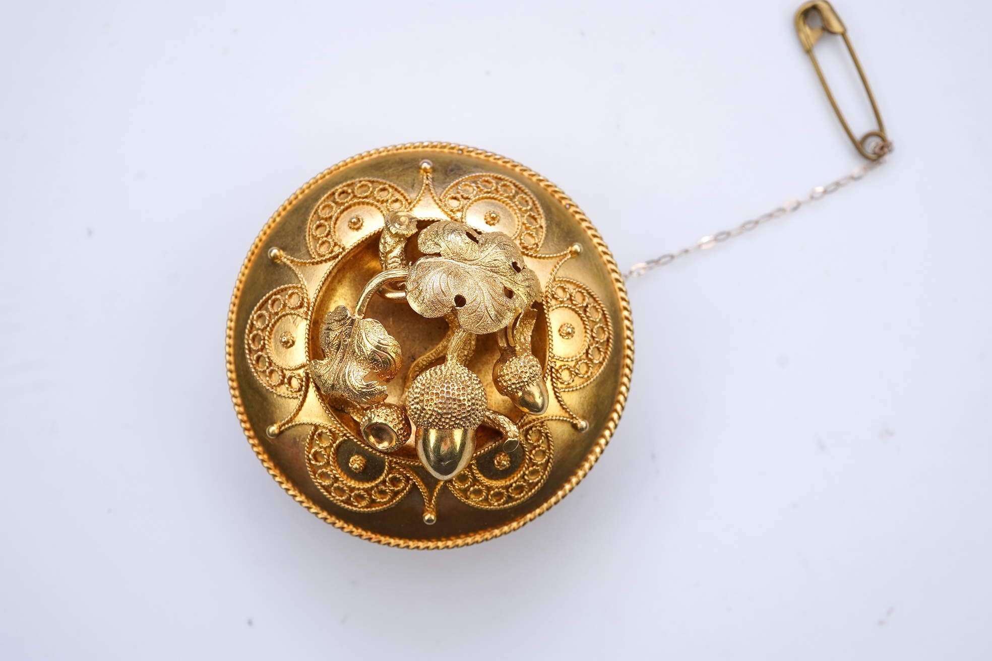 A Victorian gold brooch, third quarter 19th century